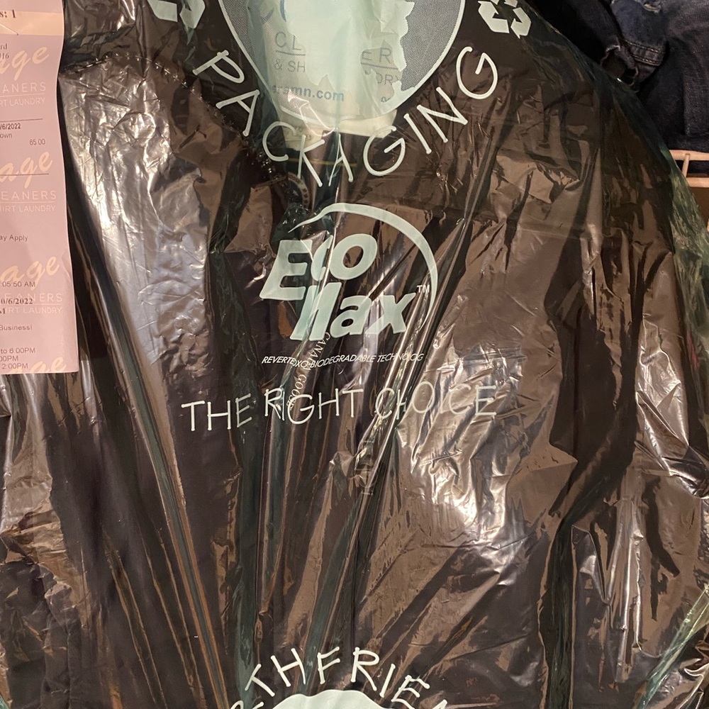 Womens Canada Goode Shelburne Parka. 
Just dry cleaned. - Picture 15 of 16